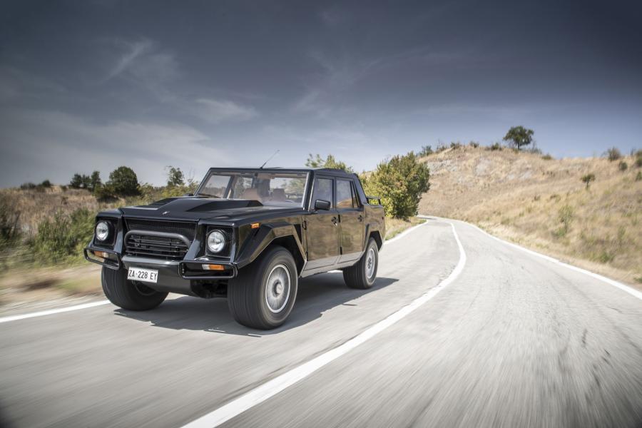 Lamborghini LM002 1990 года  (NA) (фото 37 из 55)